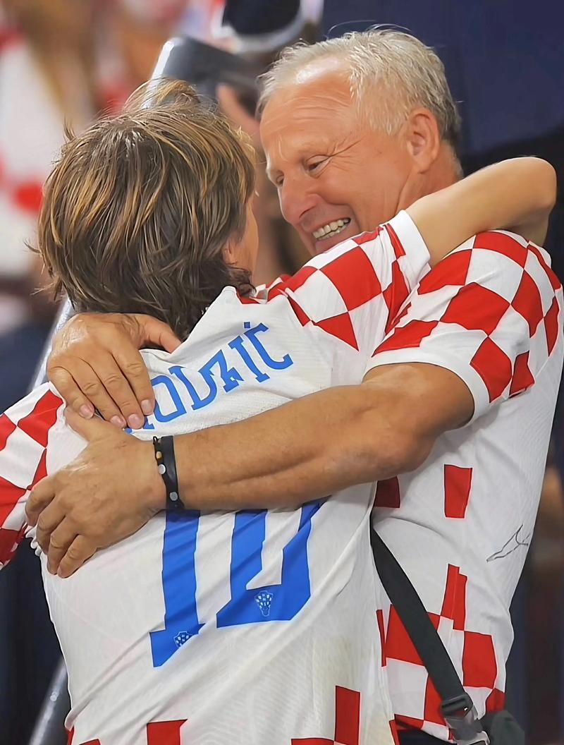 美媒：绿军本赛季本该沉寂，多指标力助他们成东部最大惊喜