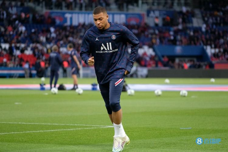 卡拉格：斯凯利是天才球员，对他未入选英格兰大名单感到惊讶